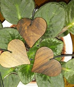 Komplet 3 verižic srček - oreh