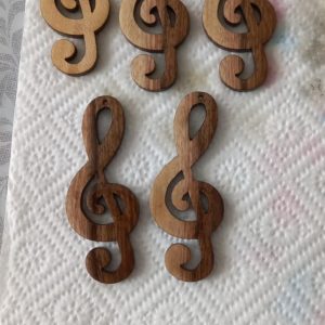 Violinski ključ - orehov les