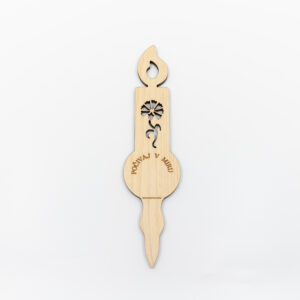 Ekološka svečka – spominčica: Počivaj v miru – nagelj iz lesa gorskega javorja